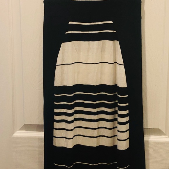 Maxi Dresses - Picture 4 of 8